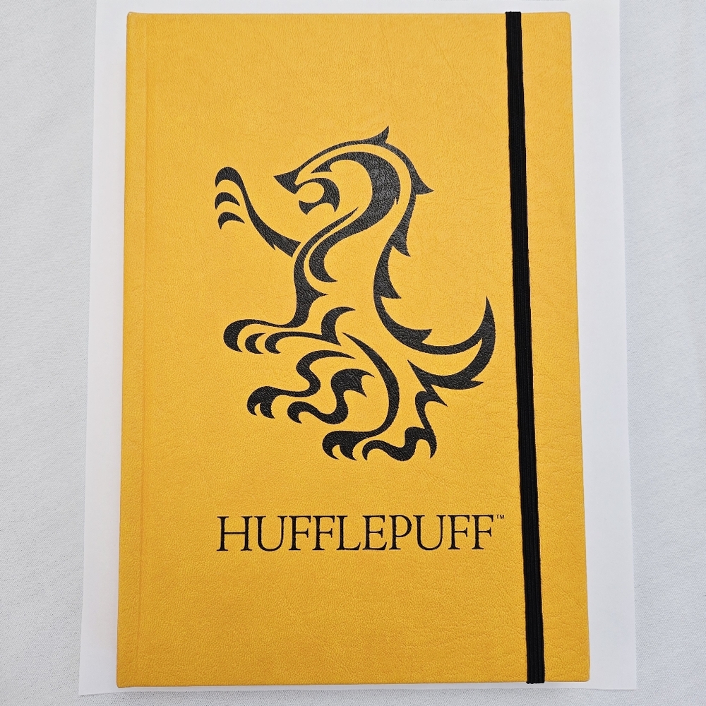 Universal Studios Wizarding World Of Harry Potter Hufflepuff Mascot Journal NWT